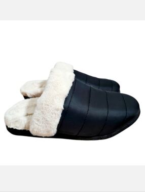 Vionic Josephine Faux Fur black quilted slippers 6
